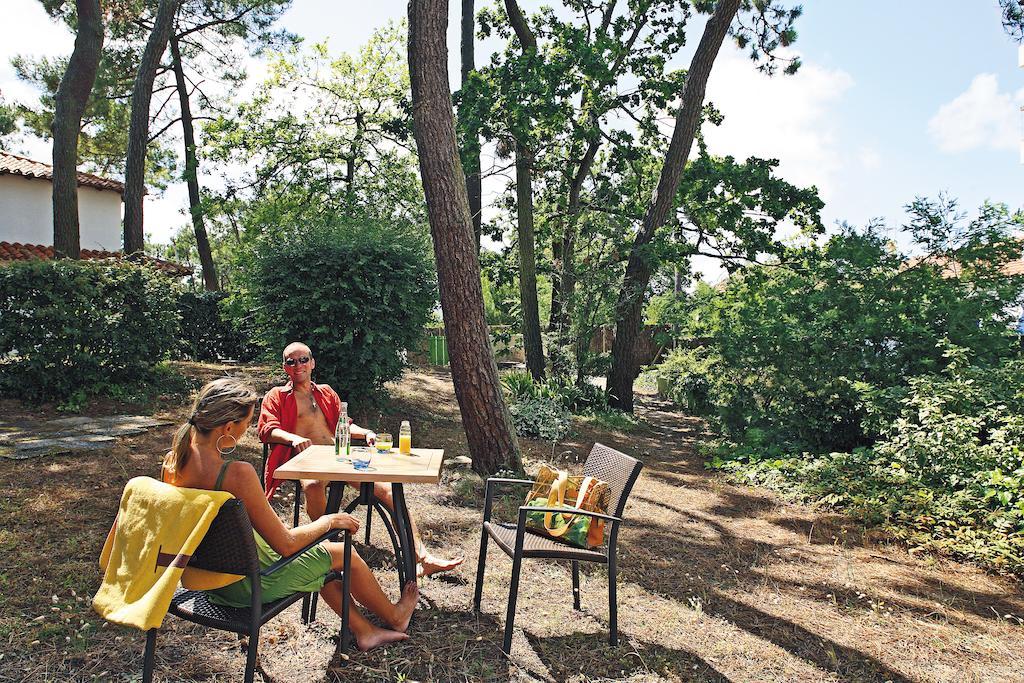 Logis Les Cols Verts La Tranche-sur-Mer Exterior photo